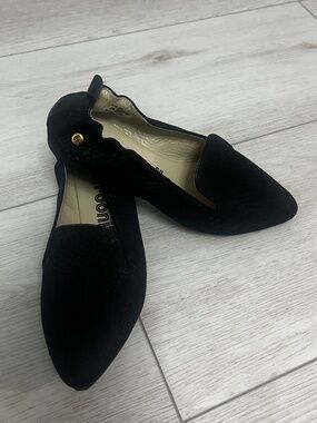 Bon Bonite Black Textured Pointed Toe Loafer Flats Size 5